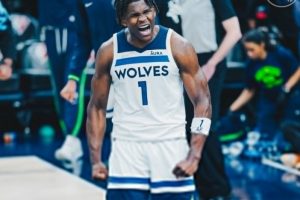 Wolves pelea Clippers